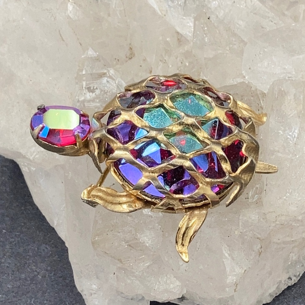 Signed Warner Red AB Rhinestone Turtle Brooch - Picture 2 of 6